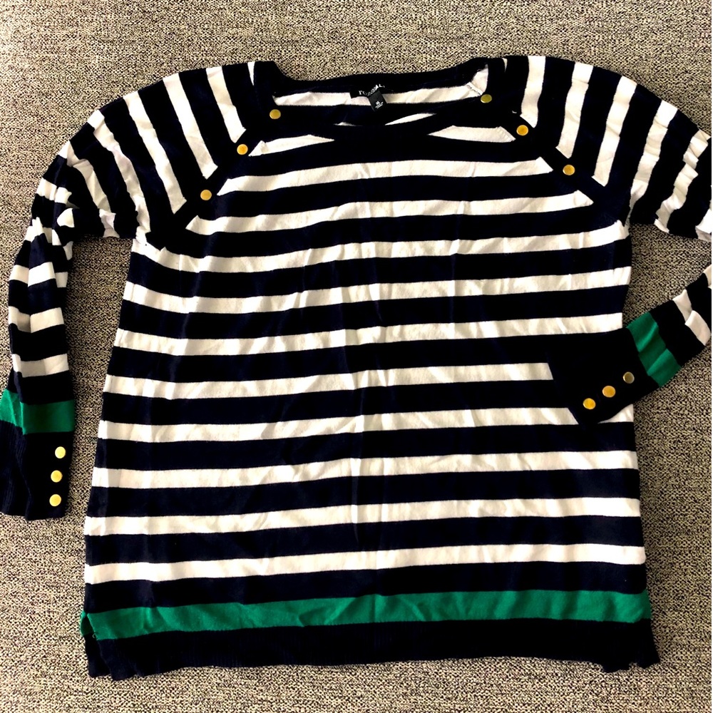 Navy, white and kelly green XL sweater.